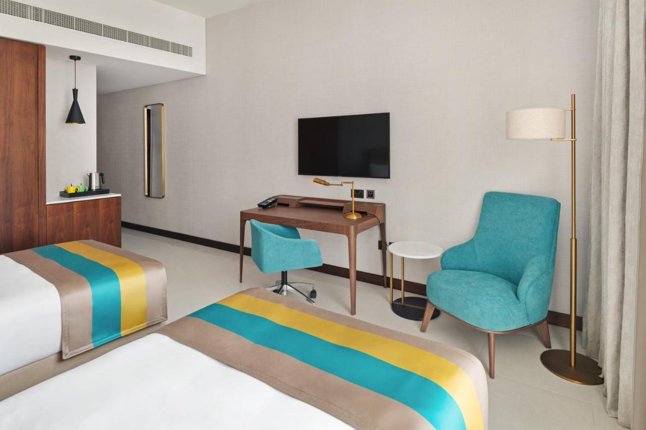 Holiday Inn Dubai Al-Maktoum Airport By Ihg Eksteriør billede