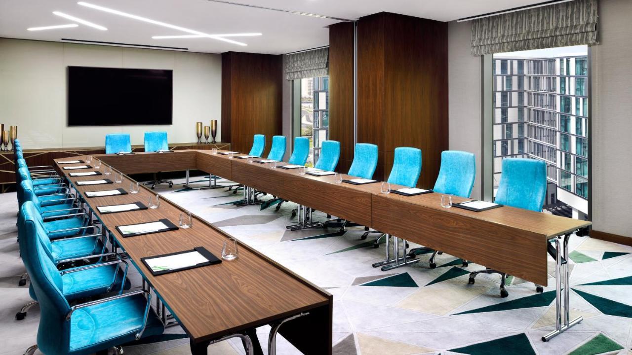 Holiday Inn Dubai Al-Maktoum Airport By Ihg Eksteriør billede