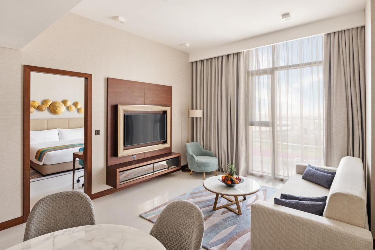 Holiday Inn Dubai Al-Maktoum Airport By Ihg Eksteriør billede